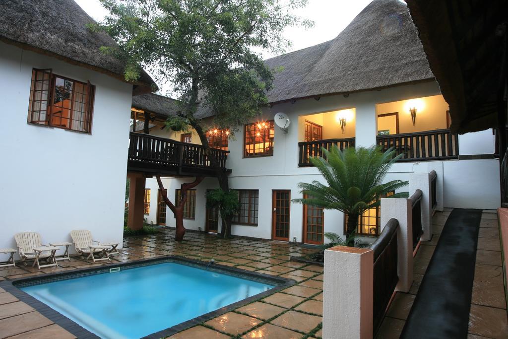 Pensao Guest Lodge Mbombela Exterior foto