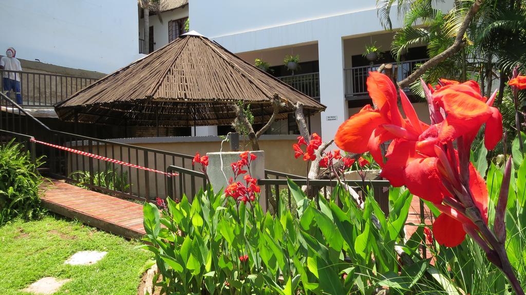 Pensao Guest Lodge Mbombela Exterior foto